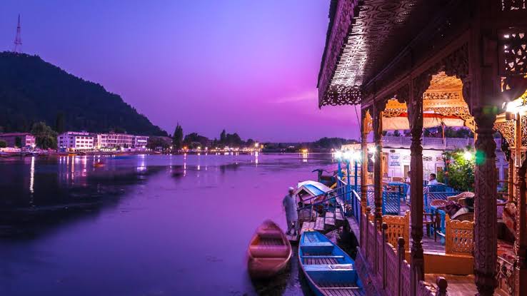 Houseboat view 5